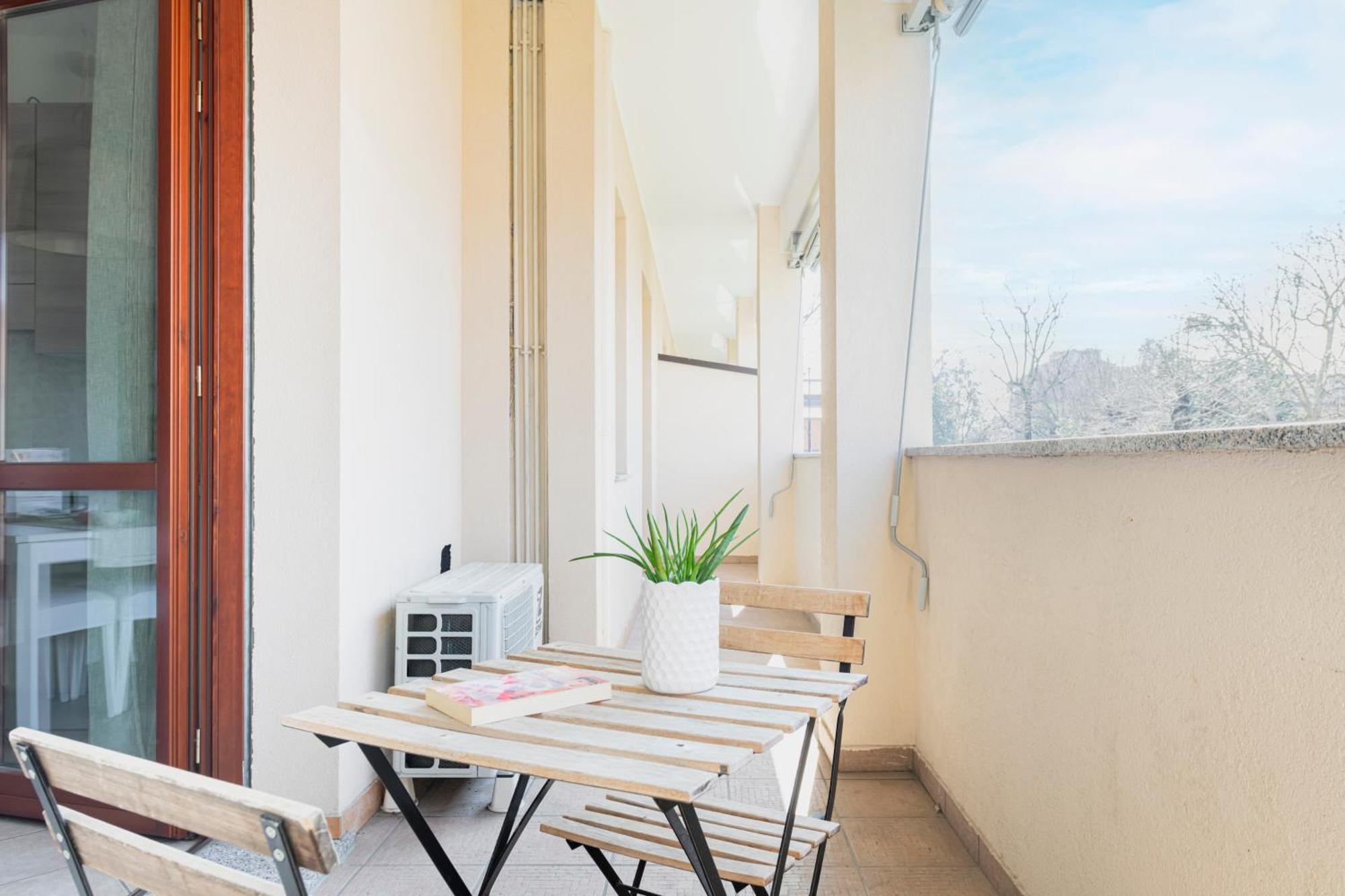 Hq Aparthotel Milano Inn - Smart Suites Cinisello Balsamo Exterior foto