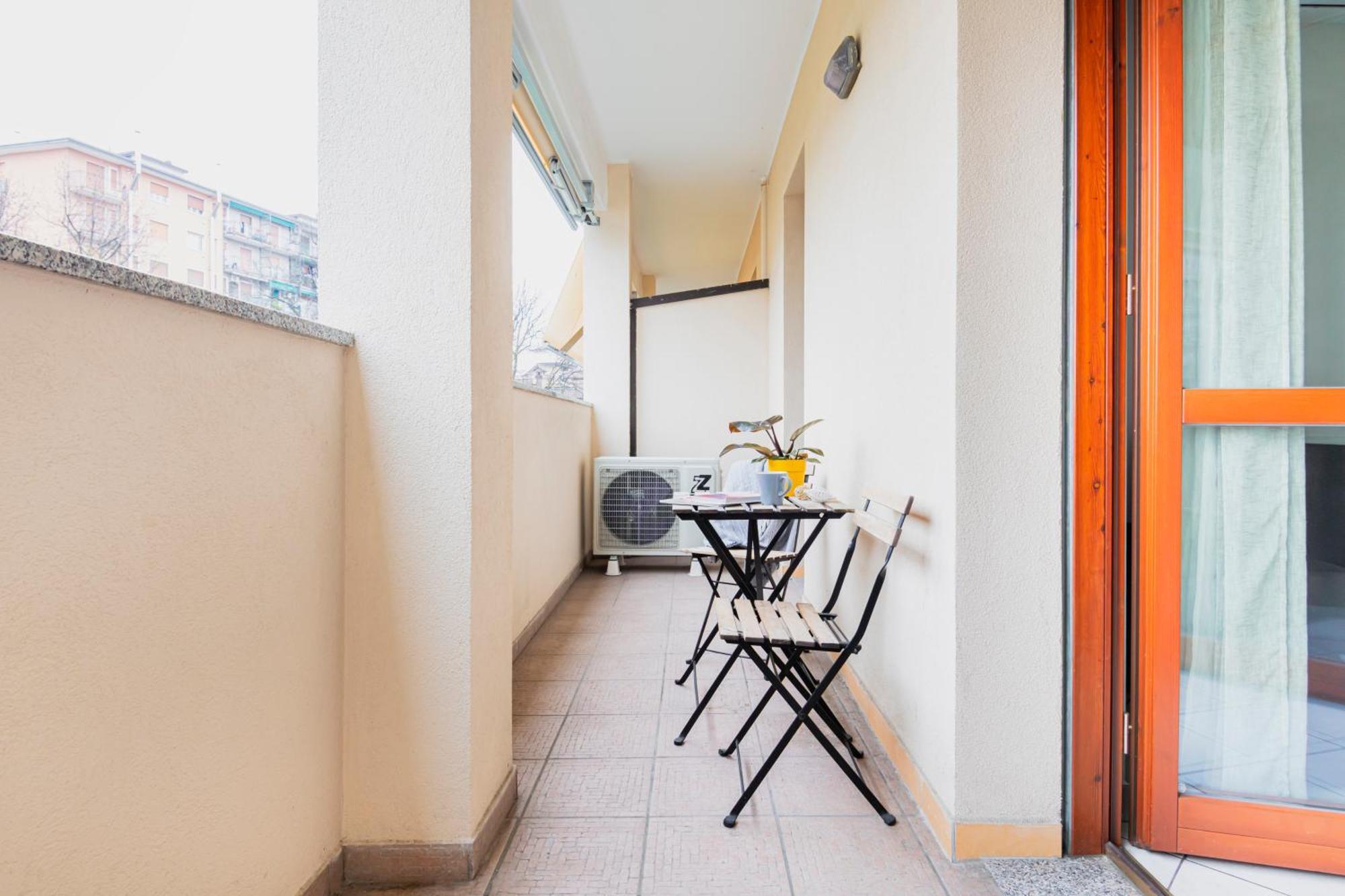 Hq Aparthotel Milano Inn - Smart Suites Cinisello Balsamo Exterior foto