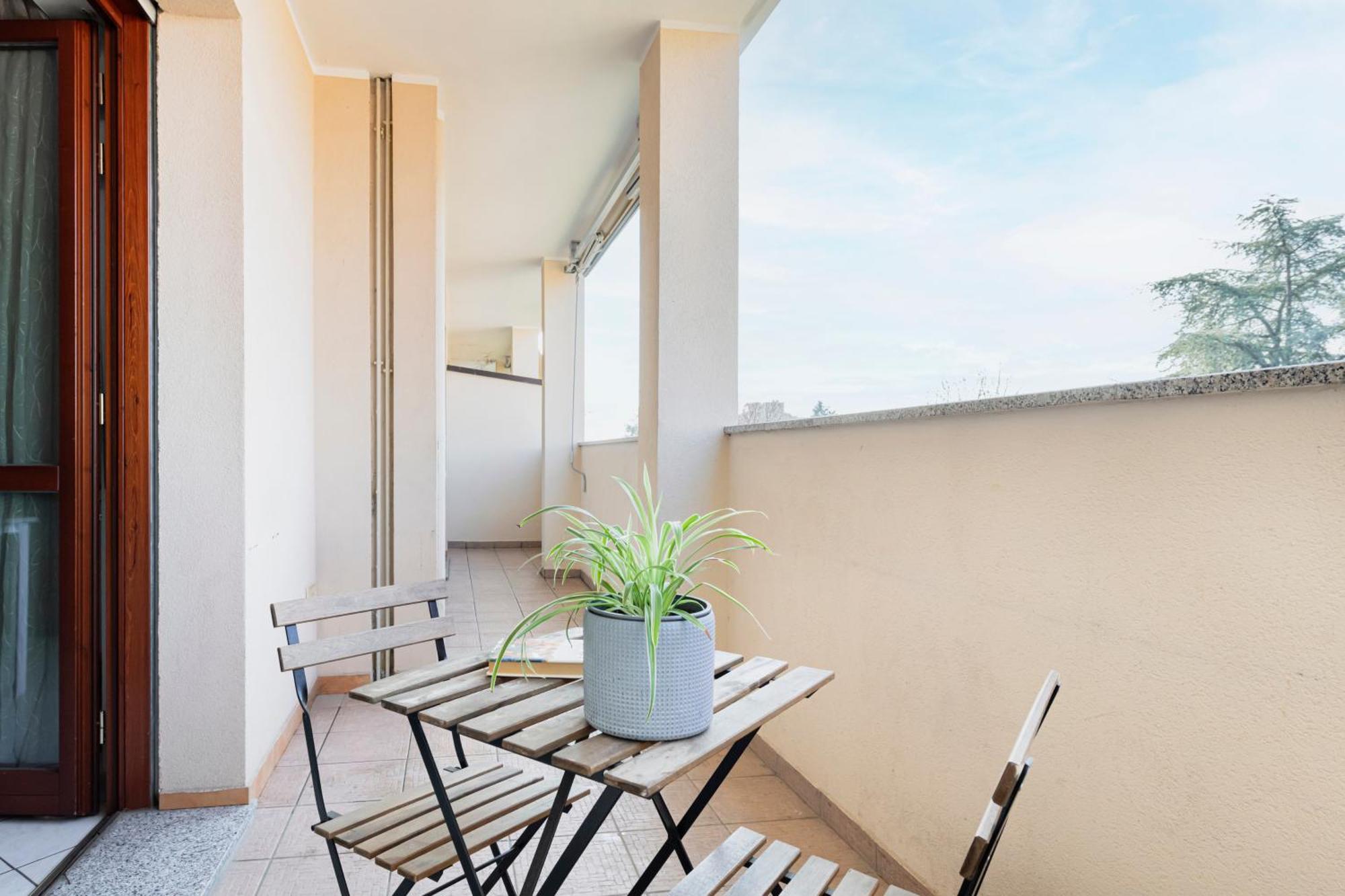 Hq Aparthotel Milano Inn - Smart Suites Cinisello Balsamo Exterior foto