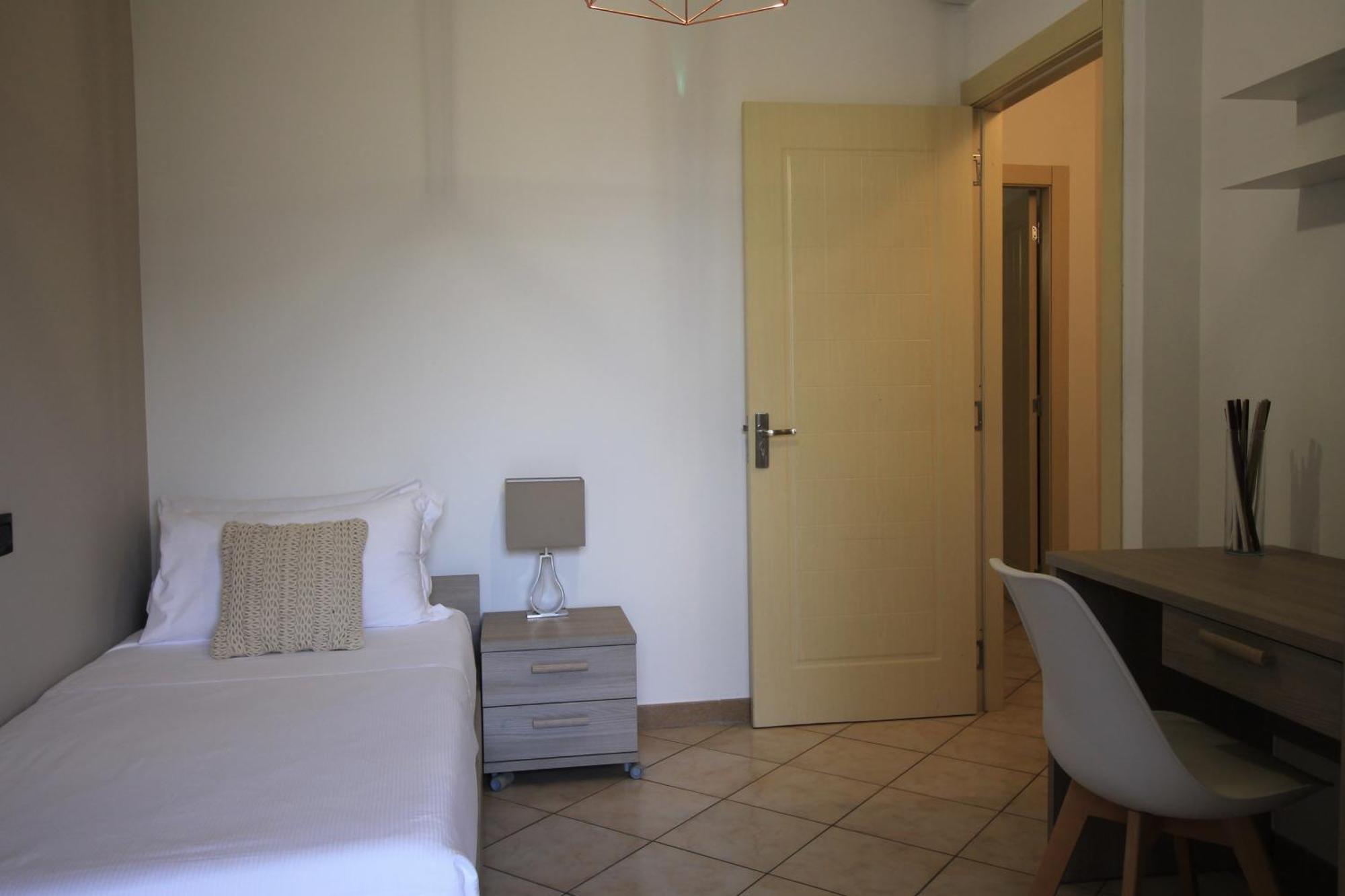 Hq Aparthotel Milano Inn - Smart Suites Cinisello Balsamo Exterior foto