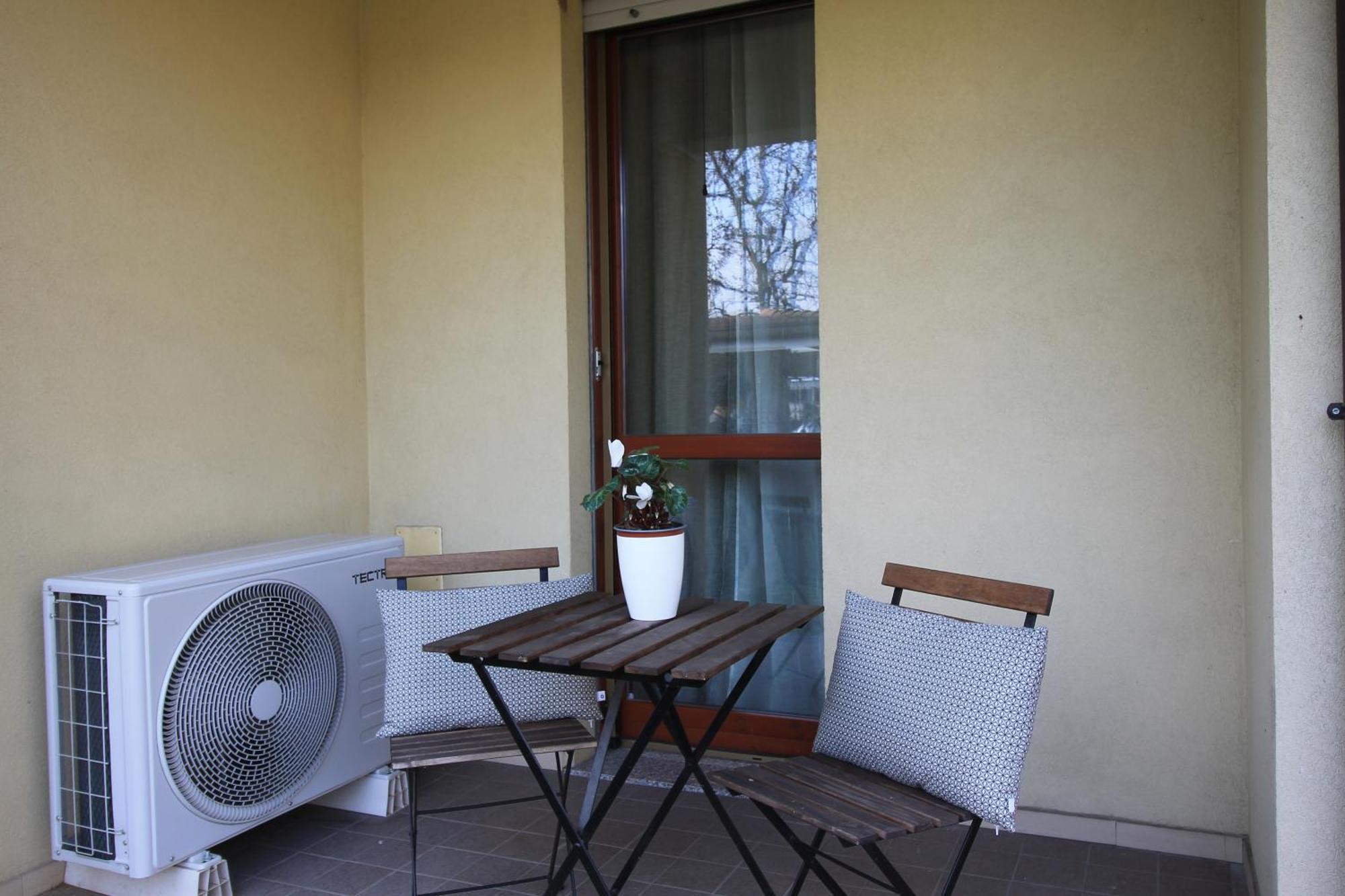 Hq Aparthotel Milano Inn - Smart Suites Cinisello Balsamo Exterior foto