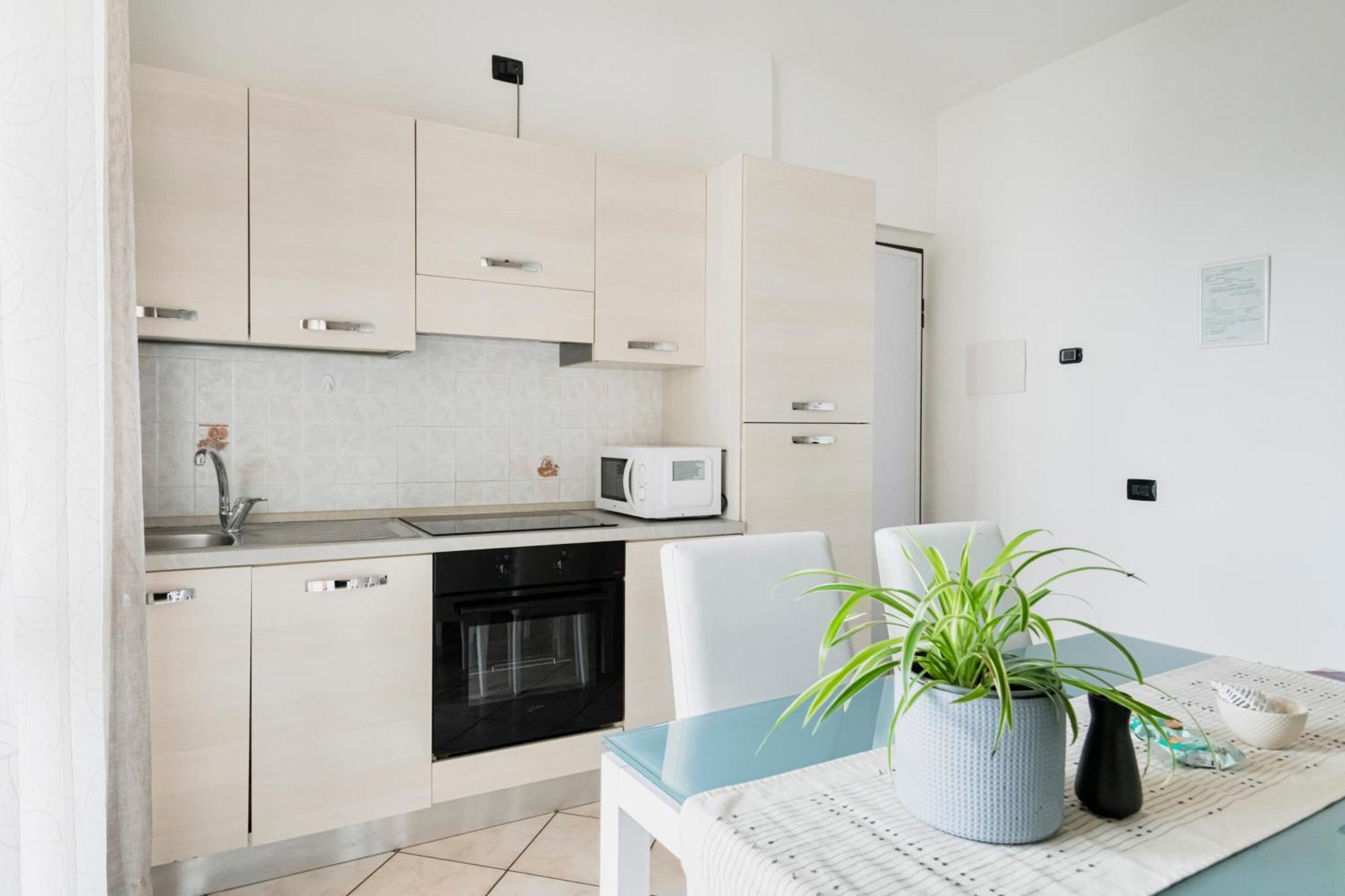 Hq Aparthotel Milano Inn - Smart Suites Cinisello Balsamo Exterior foto
